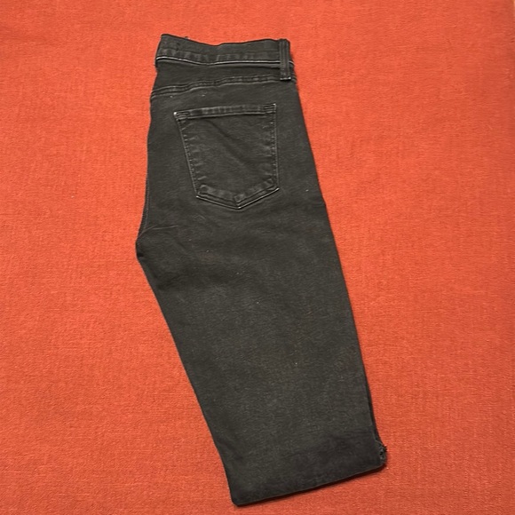 J Brand Black Mercy Cropped Jeans in a Size 27 - Picture 4 of 13